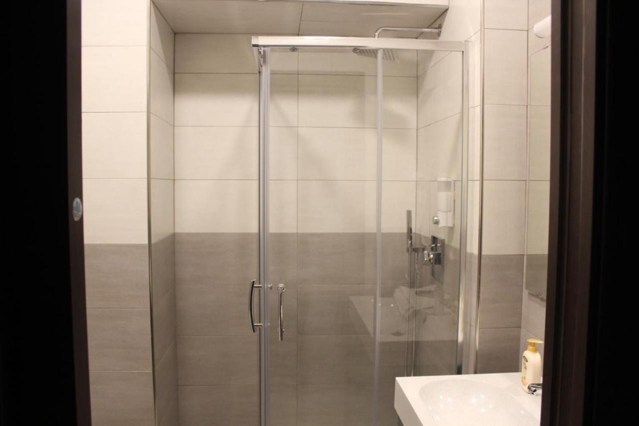 Apartamento La Piazza - Garibaldi 2.6 Nápoles Exterior foto