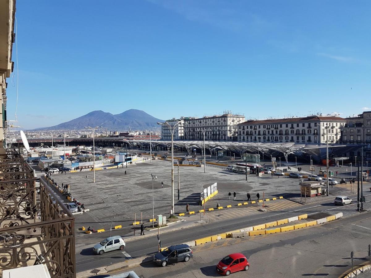 Apartamento La Piazza - Garibaldi 2.6 Nápoles Exterior foto
